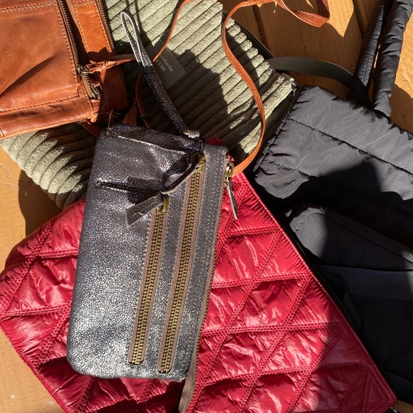 Lot of purses/totes - Picture 1 of 6